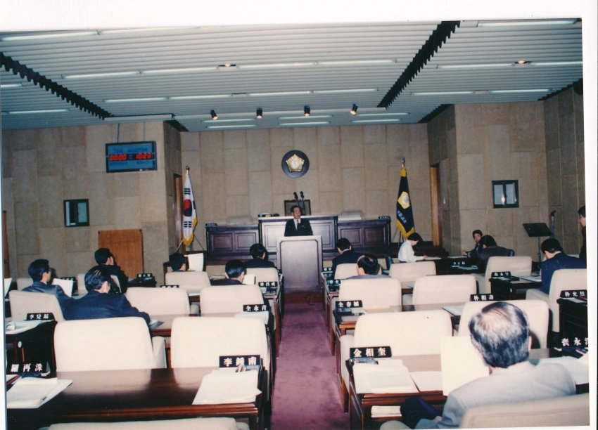 1994.3.28. 의원 간담회 개최 첨부파일