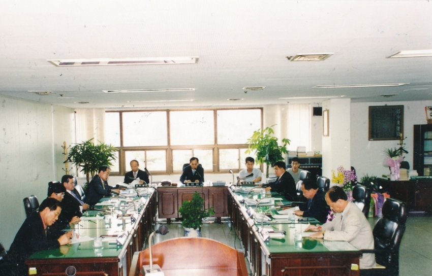 2002.7.16. 운영내무위원회간담회(각 상임위원장 참석) 첨부파일