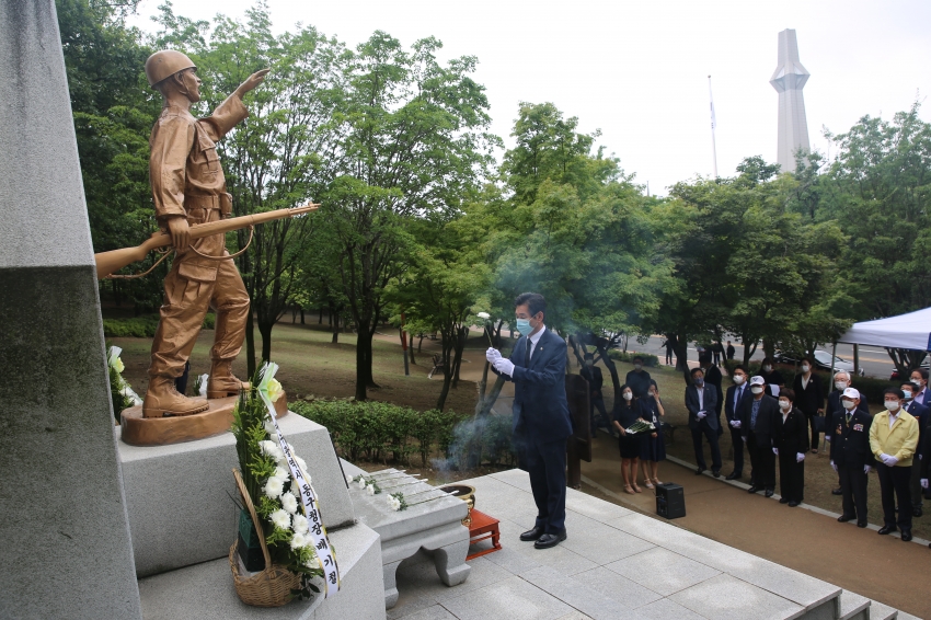6.25ㆍ베트남전 참전 기념비 참배 및 제70주년 6.25 기념식 (20200625) 첨부파일