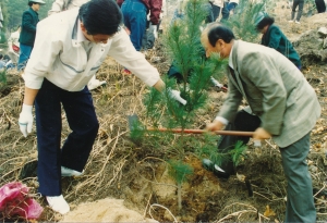1992.4.5. 식목행사 참석 첨부파일