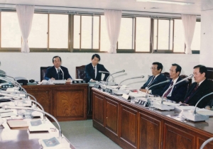 1993.2.15. 제15회 폐회중 조례정비 특별위원회 제1차 회의 첨부파일