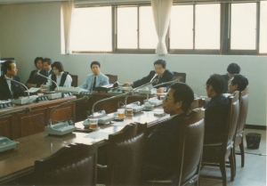 1993.5.15. 제18회 임시회 폐회중 조례정비특별위원회 제1차 회의 첨부파일
