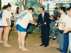1993.7.3. 씨름왕 선발대회(영신고교씨름장) 첨부파일