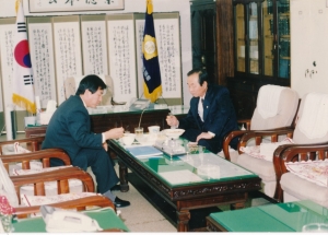 1994.1.24. 주민과의 대화(집무실) 첨부파일