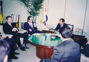 1994.3.18. 대구 국제공항 승격관련 자료수집 양천구 의회 방문 첨부파일