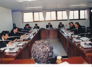 1994.12.19. 예산결산특별위원회 활동(소회의실) 첨부파일