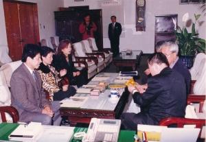 1999.4.16. 대만 황일향 황사장 초청 첨부파일