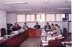 1999.4.17. 조례정비특별위원회 제1차 회의(위원장 정덕연) 첨부파일