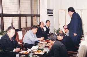 1999.12.6. 신암1동 민간사회안전망추진위원회 선포식(이동환 부의장 축사) 첨부파일
