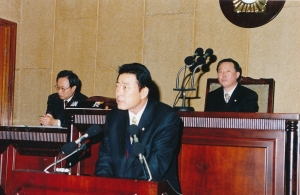 1999.12.28. 제81회 정기회 제4차 본회의 구정질문(장남수 의원) 첨부파일