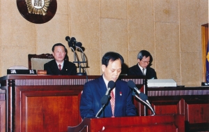 1999.12.29. 제81회 정기회 제5차 본회의 대구광역시 동구 건축조례폐지조례(안) 심사보고 첨부파일