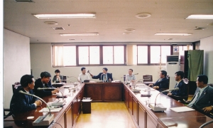 2001.7.24. 예산결산특별위원회 개최(소회의실) 첨부파일