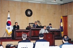 2003.5.17. 제121회 임시회 2차 본회의 자유발언(배효열위원장) 첨부파일