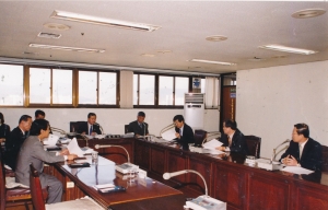 2003.8.20. 국외여행심의위원회(의회 소회의실) 첨부파일