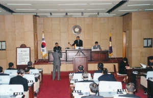2004.5.17. 제132회 임시회 1차 본회의(본회의장) 첨부파일