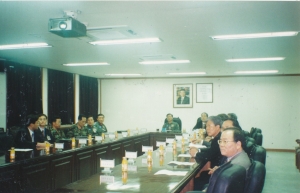 2004.10.4. 항공기소음피해대책특별위원회 K2 11전투비행단 방문 첨부파일