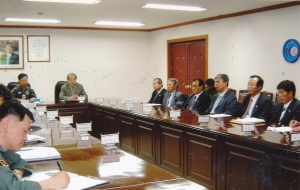 2005.4.27. 항공기소음특별대책위원회 공군 제11전투비행단방문 첨부파일