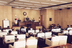 2003-10-14 제125회 임시회 1차본회의 진행 첨부파일