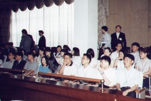 2004-06-14 신규수습직원 의회 견학 첨부파일