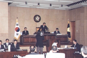 2004-10-16 제137회 임시회 1차본회의 첨부파일