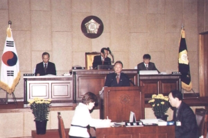 2004-10-16 제137회 임시회 2차본회의 첨부파일