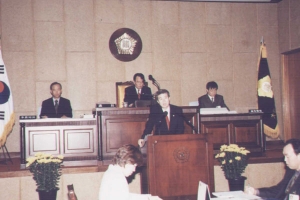 2004-10-16 제137회 임시회 2차본회의 첨부파일