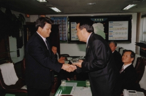 2005-05-26 산불예방 유공자 공로패 수여 첨부파일