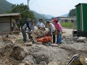 2006-08-16 수해지역 수재민돕기 봉사활동 첨부파일