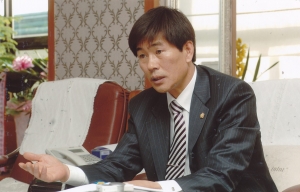 2008.1.17. k2이전 관련 언론사(영남일보) 인터뷰(동구의회 의장실) 첨부파일