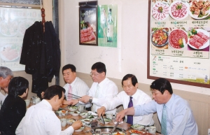2009.5.19. 돼지고기소비촉진 삼겹살 시식행사(신천1,2동) 첨부파일