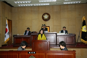 제207회 임시회 제2차 본회의  운영행정위원회 심사보고 첨부파일