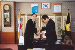 2008.12.24. CMB케이블방송 공로패 수여(의장실) 첨부파일